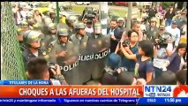 Policías se enfrentaron a manifestantes que rechazan indulto a Alberto Fujimori a las afueras del hospital en el que per