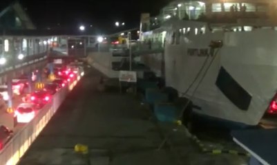 Kendaraan Tujuan Sumatera Padati Pelabuhan Merak