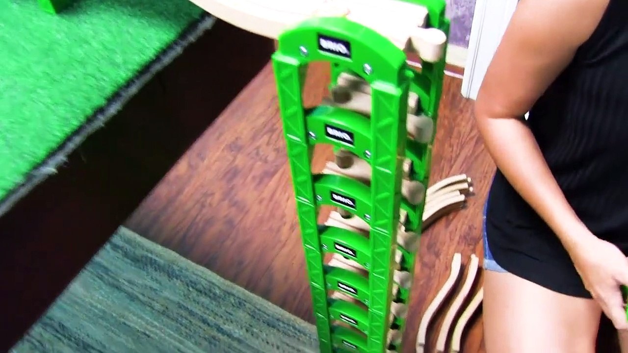 Thomas and Friends _ Thomas Train Track to Izzy's Train Time! Fun Toy