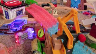 Cars for Kids _ Magic Tracks Playset with Thomas and Friends _ Fun Toy Cars for