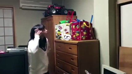 彼氏と会う前にピンクのブラジャーを付けたがる反抗期の娘(Twitterで話題)ママとのやりとりウケるwww