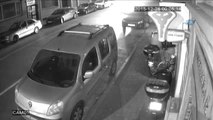 Şişli'de Herkesin Gözü Önünde Motosikleti Çalan Hırsızlar Kamerada