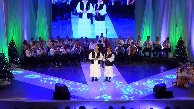 Nicolae si Nicusor Muresan & Orc. Rapsodia Bihoreana ,dir. Liviu Butiu - Trecui aseara prin codru