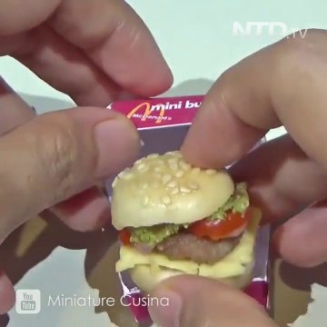 Ca vous dit de prendre un mini McDo... Mini burger, mini frite...
