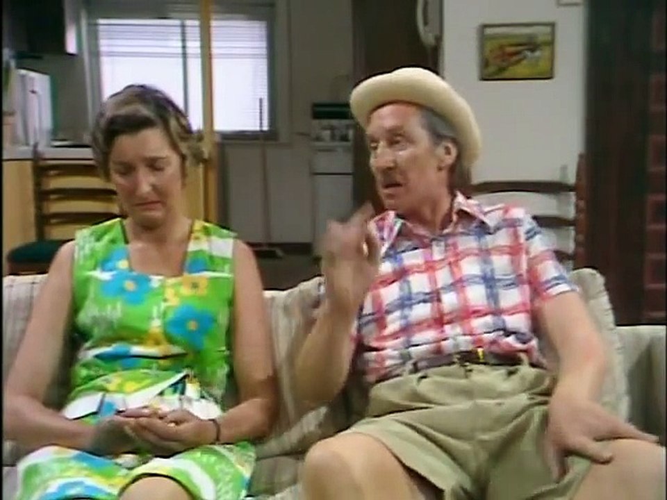 S02E01