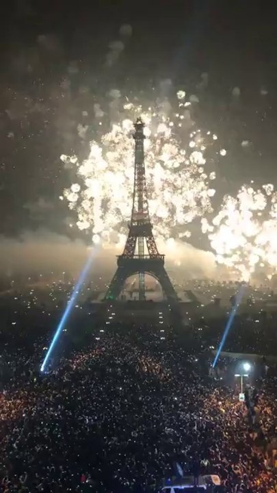 Eiffel Tower  Happy New Year 2018 ||Celebrate New Year Eiffel Tower Bahira Town Lahore