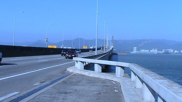 Crossing the Penang Bridge - 13.5 km - Georgetown, Malaysia Holidays