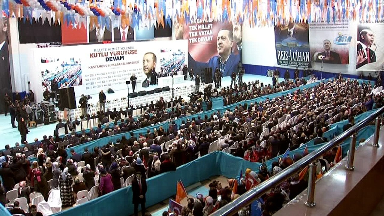 Cumhurbaşkanı Erdoğan:  'Çıkmış diyor ki tek tip kıyafet giyenlerin yakınları üzülmeyecek mi? Ya sen ne cins bir adamsın'