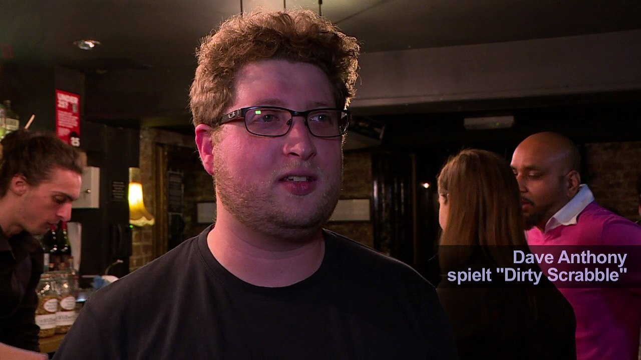 Tabulos flirten beim Dirty Scrabble