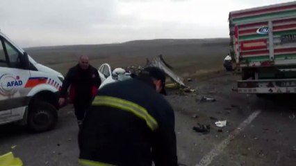 Ağrı’da Feci Kaza: 1'i Bebek 4 Ölü, 1 Yaralı