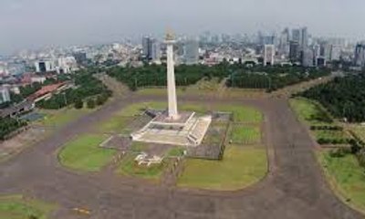 Pergantian Tahun, Konser Musik dan Air Mancur di Monas