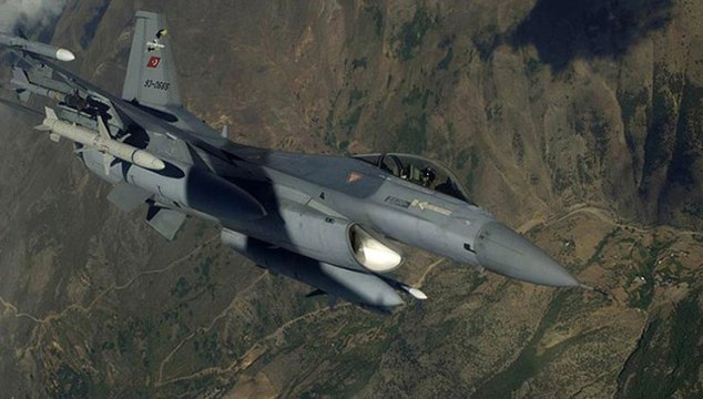 Kuzey Irak'ta PKK'lı Teröristlerle Çatışma: 3 Asker Yaralandı, 4 Terörist Öldürüldü