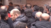Soyguncularla Girdiği Çatışmada Ölen Kuyumcu Son Yolculuğuna Uğurlandı