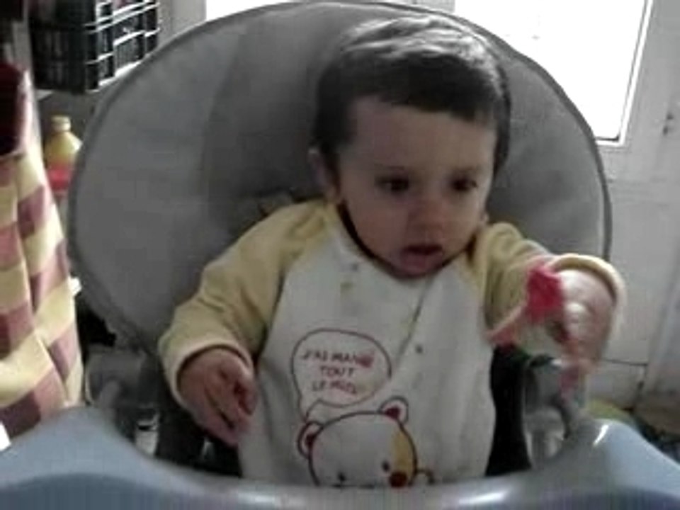 césar fait le clown