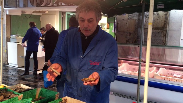 Comment ouvrir les huîtres sans se blesser