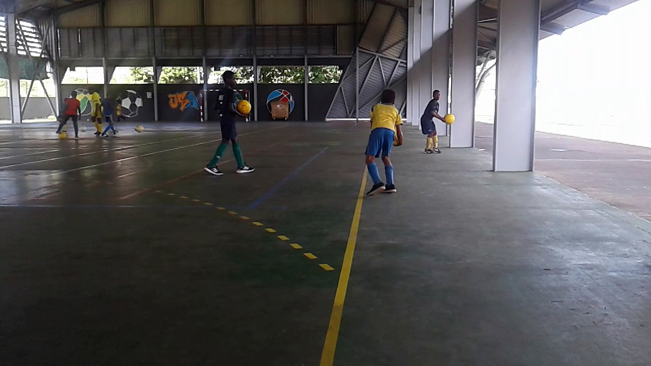 Stage de décembre 26,27et 28 , séquence jonglerie !! Ecole de foot !! JSA LESPRIT DEQUIPE !!!!