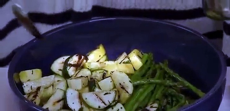 Rev Runs Sunday Suppers S02E02 – Diggys Bolognese Crazy [Full E]