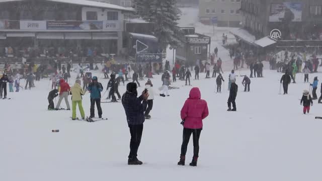 Uludağ'da Kar Yağışı Etkili Oluyor