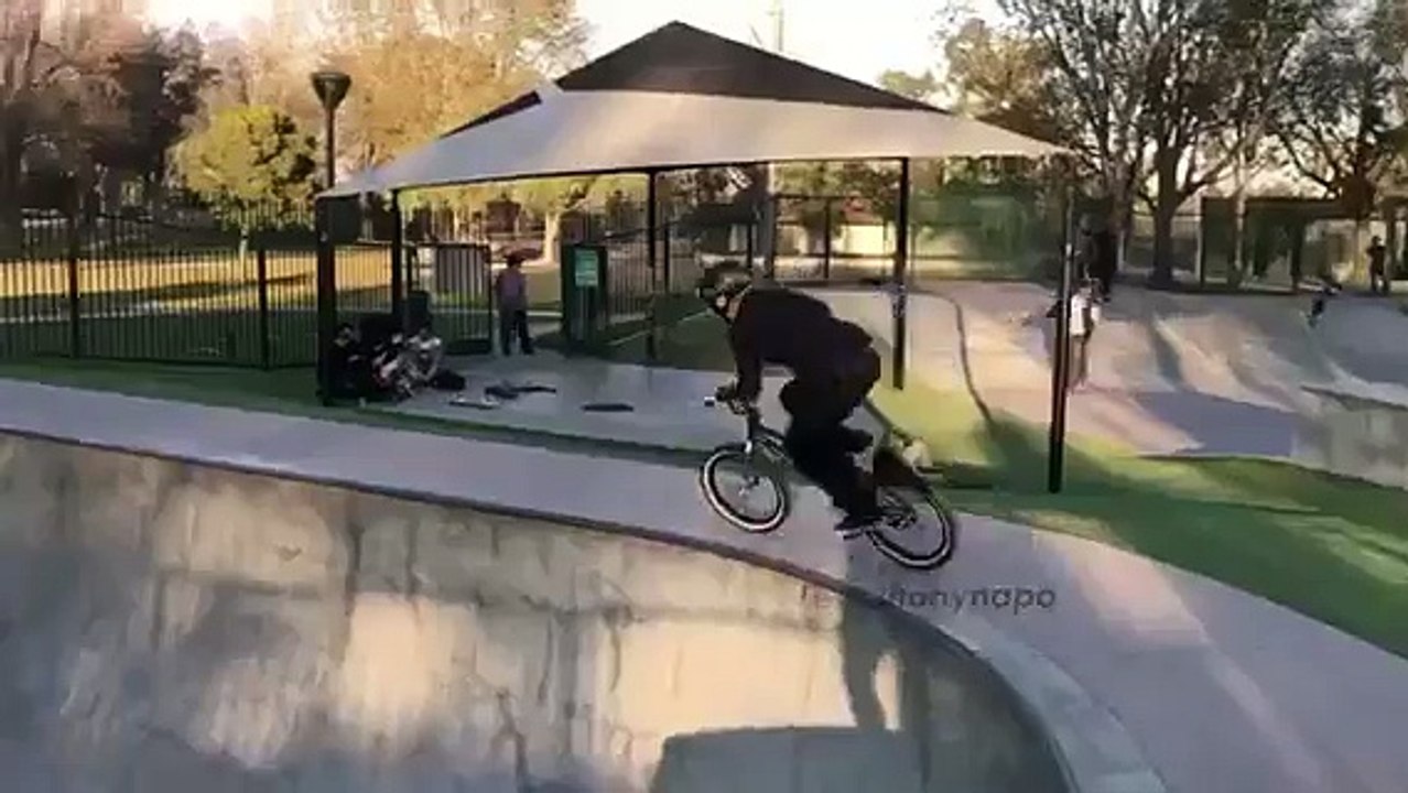 Crazy frontflip gap gone wrong( Anthony Napolitan)