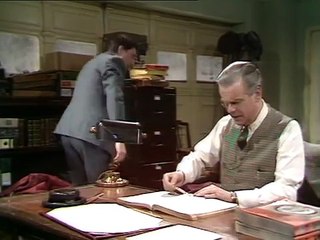 Lord Peter Wimsey mur.der Must Advertise Part4