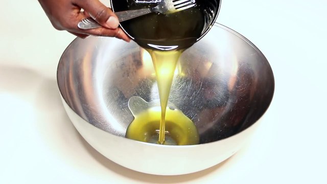 DIY Chantilly de KaritÃ© | Buerre de KaritÃ© pour Peau et Cheveux CrÃ©pus | Linda Barry