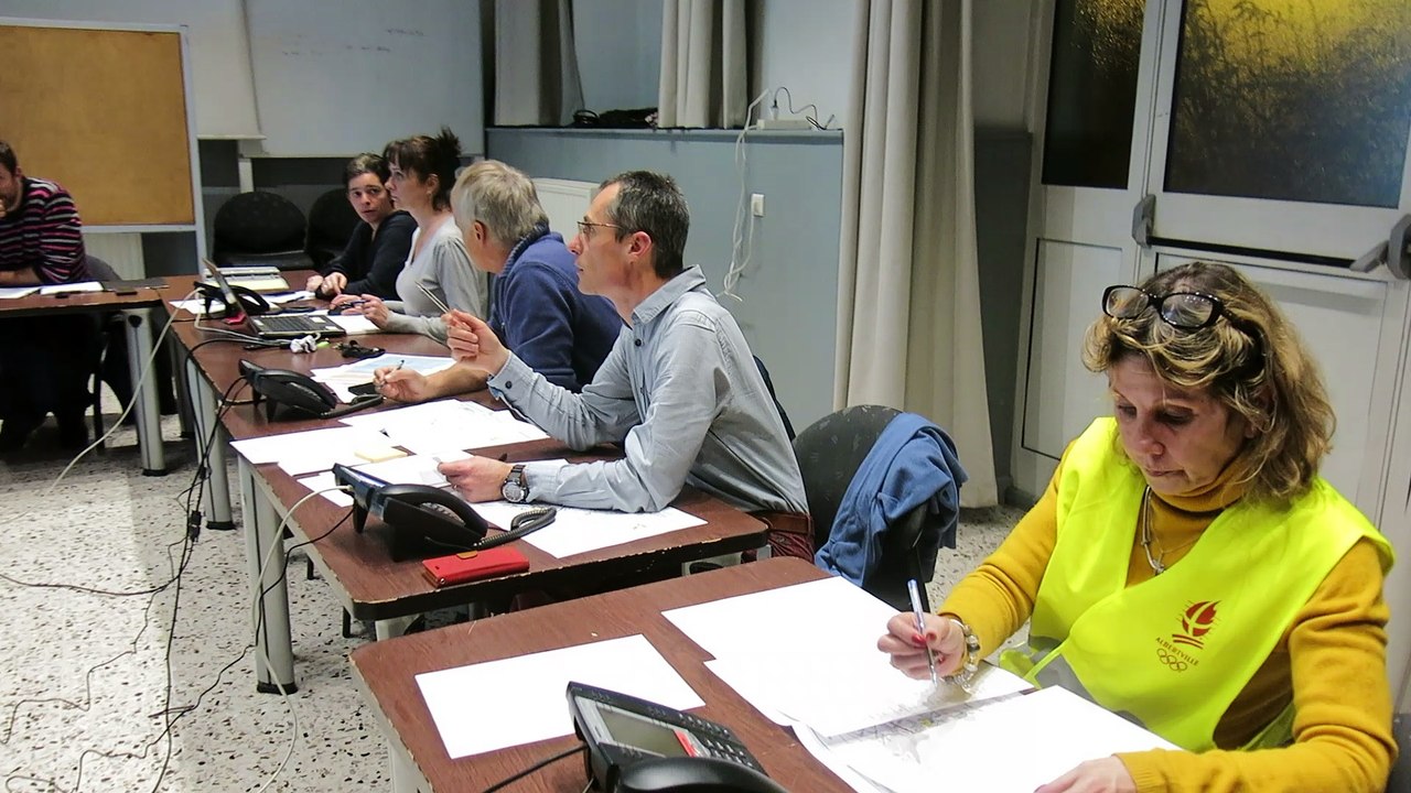 A Albertville (Savoie), au PC de crise mis en p...