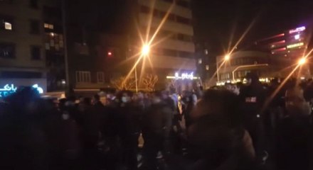 İran'da Hükümet Karşıtı Gösteriler 3 Gündür Sürüyor