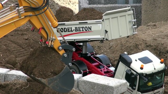 SCALEART RC TRUCKS / MERCEDES BENZ TRUCKS WORKING HARD