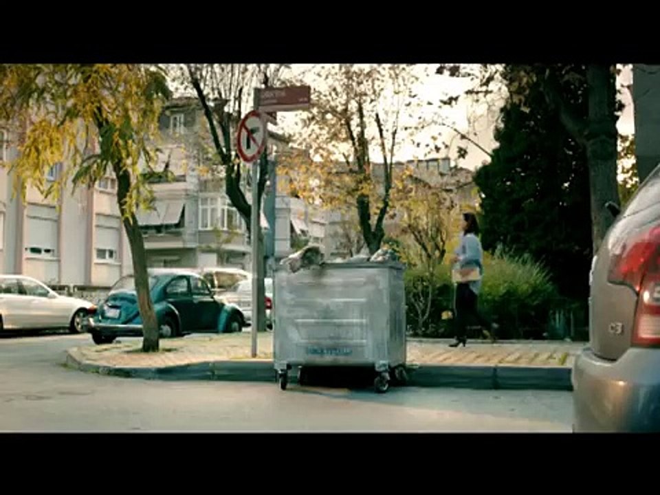 Kedili İpragaz Reklamı "Pissi"