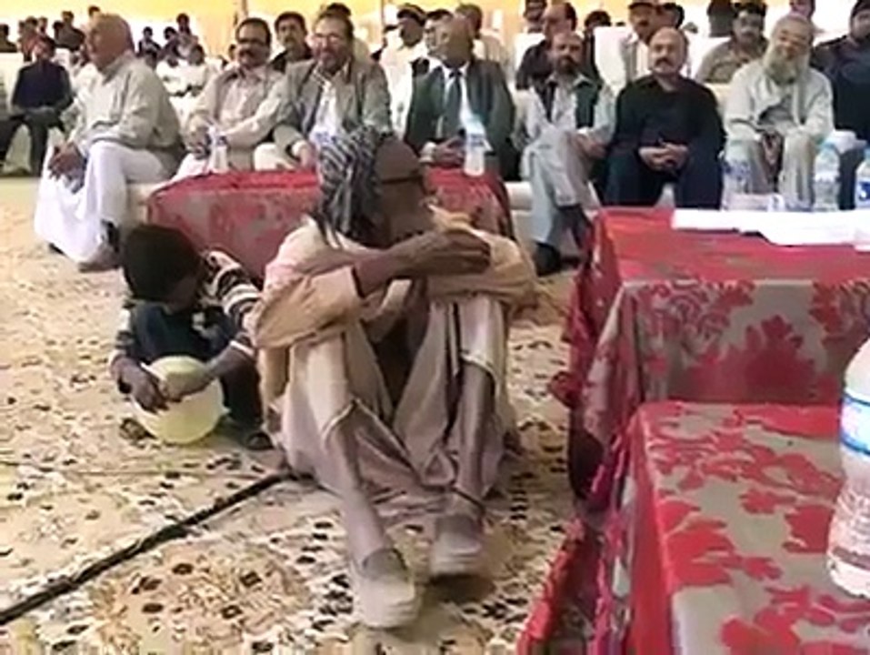 Talal Chaudhry & Abid Sher Ali  Insulted By People in Faisalabad