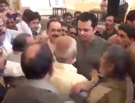 People Starts Chanting Go Nawaz Go Infront of Talal Chaudhry in Faisalabad
