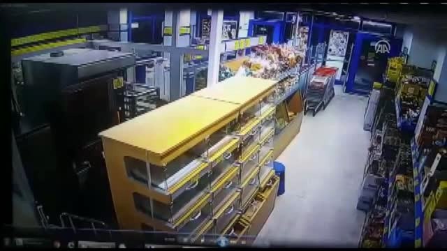 Kağıthane'de Polis ile Gasp Şüphelileri Arasında Çatışma - İstanbul