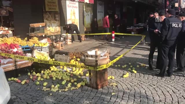 Zabıta ile Seyyar Satıcı Arasında Kavga