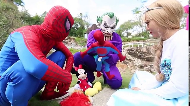 Elsa Frozen Snow White Anna Funny Prank Spiderman Kiss Elsa w Mickey Mouse is Playing Foodball IRL