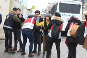 Taksim Meydanı'na Çıkan Yollar Trafiğe Kapatıldı, Polis Tek Tek Arama Yapıyor