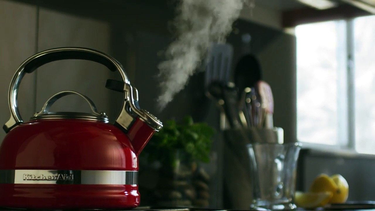 KitchenAid Stove Top Kettles singing 'Jingle Bells'