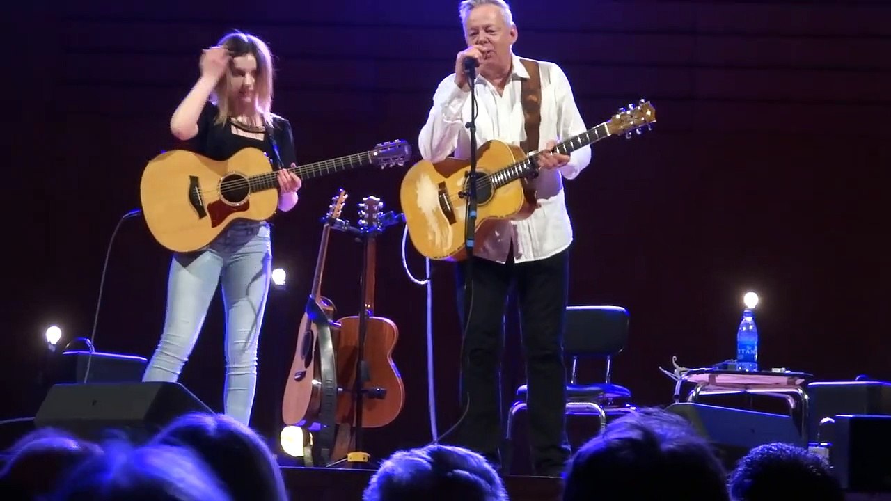 Musique guitare classique.  Tommy Emmanuel and Gabriella Quevedo