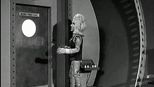 Fireball XL5  E32 - Faster Than Light