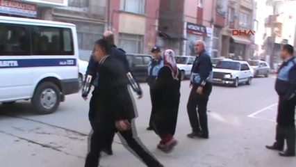 Çorum-Elektronik Kelepçeli Kadın Cami Önünde Dilenirken Yakalandı