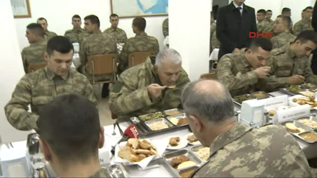 Isparta Başbakan Yıldırım Dağ Komando Okulu'nu Ziyaret Etti