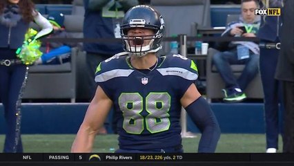 Wilson puts pass on a rope to Graham clutch 20-yard pickup on fourth down