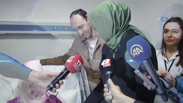 2018’in ilk bebeğini Bakan Fatma Betül Sayan Kaya ziyaret etti