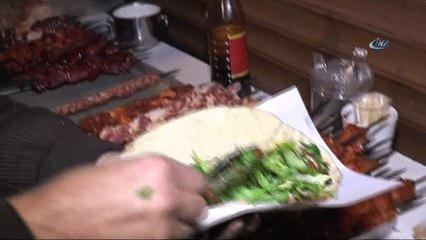 Gastronomi kenti Gaziantep, yılbaşına kebapla girdi