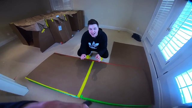 24 HOUR ARTIC BOX FORT CHALLENGE!! ❄️ -20 Degrees, Snow Fort & More!