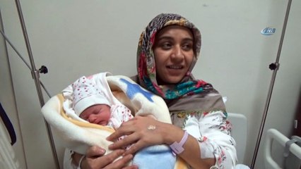 İstanbul’da yeni yılın ilk bebekleri dünyaya geldi