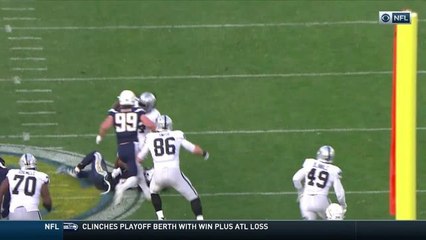 Marshawn Lynch breaks tackles on 19-yard run
