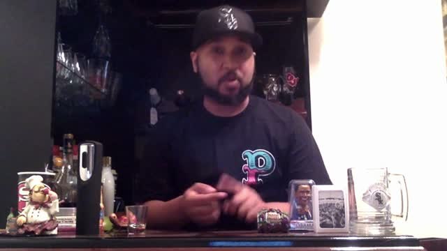 Another Round with Andreas Hale: How 8-Ounce Gloves Benefit Floyd Mayweather