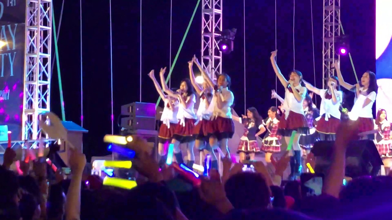 [FANCAM] Aitakatta (Trainee), Medley Team T, Medley Team K3, dan Medley Team J @6th Anniversary JKT48