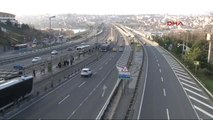 İstanbul'da Trafik Yoğunluğu Yüzde 1'i Gördü! Yılın İlk Gününde Yollar Boş Kaldı