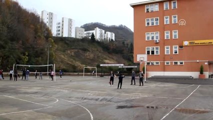 Hem Toplumsal Bilinç Hem de Uluslararası Başarı Hedefliyorlar